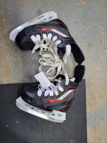 Used Ccm 250 Youth 08.0 Ice Hockey Skates