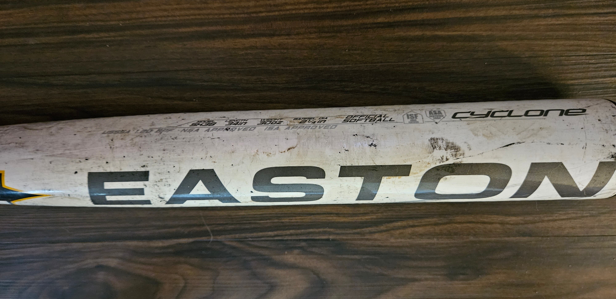 Used Easton Alloy Cyclone Bat (-6) 30 oz 34"