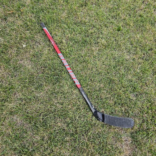 Bauer Vapor X : Lite Right Hand Hockey Stick Black Red PM9 87 Flex 38" Length
