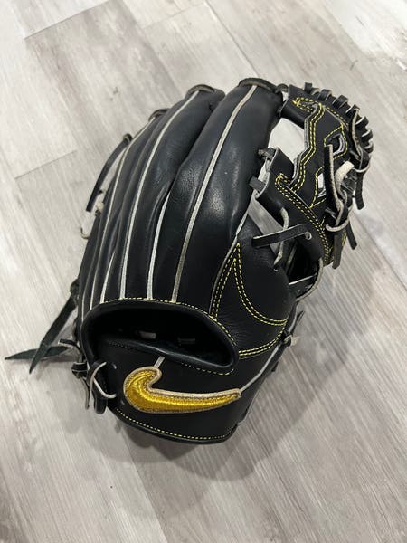 【即購入可】NIKE SHADO ELITE Jナイキ グローブ Nike SHADO Elite J Series Baseball Fielding Glove (Right