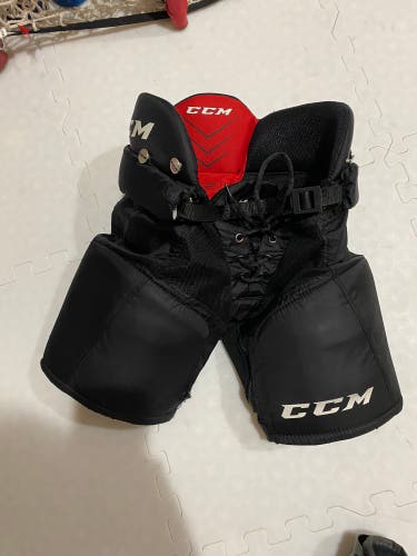 CCM QLT youth hockey pants