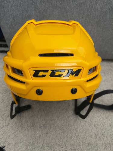 Yellow Medium CCM 910 Helmet - Like New