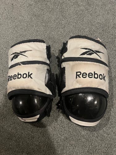 Goalie Knee Pads