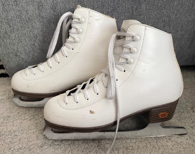 Used Riedell Size 3.5 Figure Skates 15w