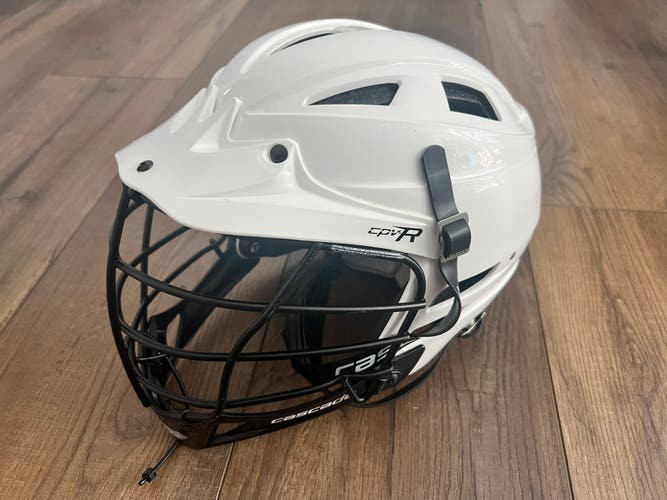 Player's Cascade R Helmet