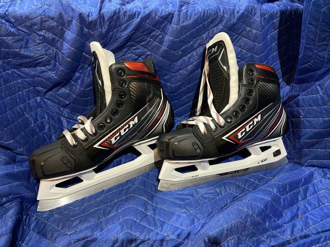 New CCM Regular Width  Size 8.5 Jetspeed ft460 Hockey Goalie Skates