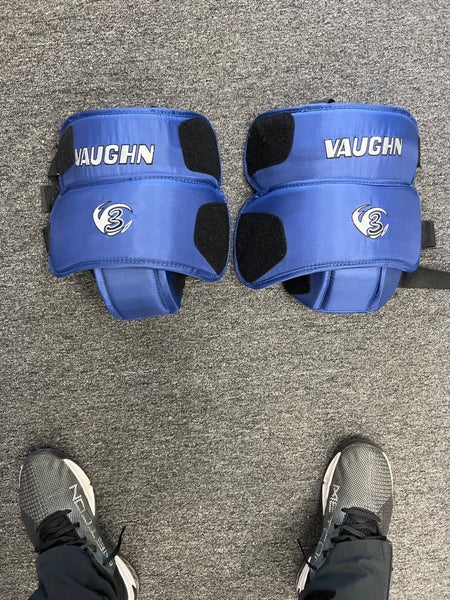 VAUGHN VKP 7300 GOALIE KNEE & THIGH GUARDS - SENIOR