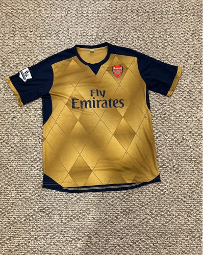 Arsenal FC 2015-2016 away jersey