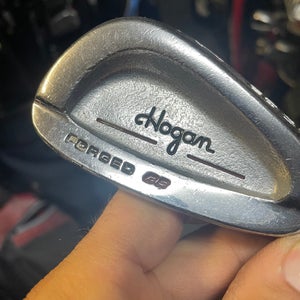 Hogan Golf Club E Wedge In Right Hand