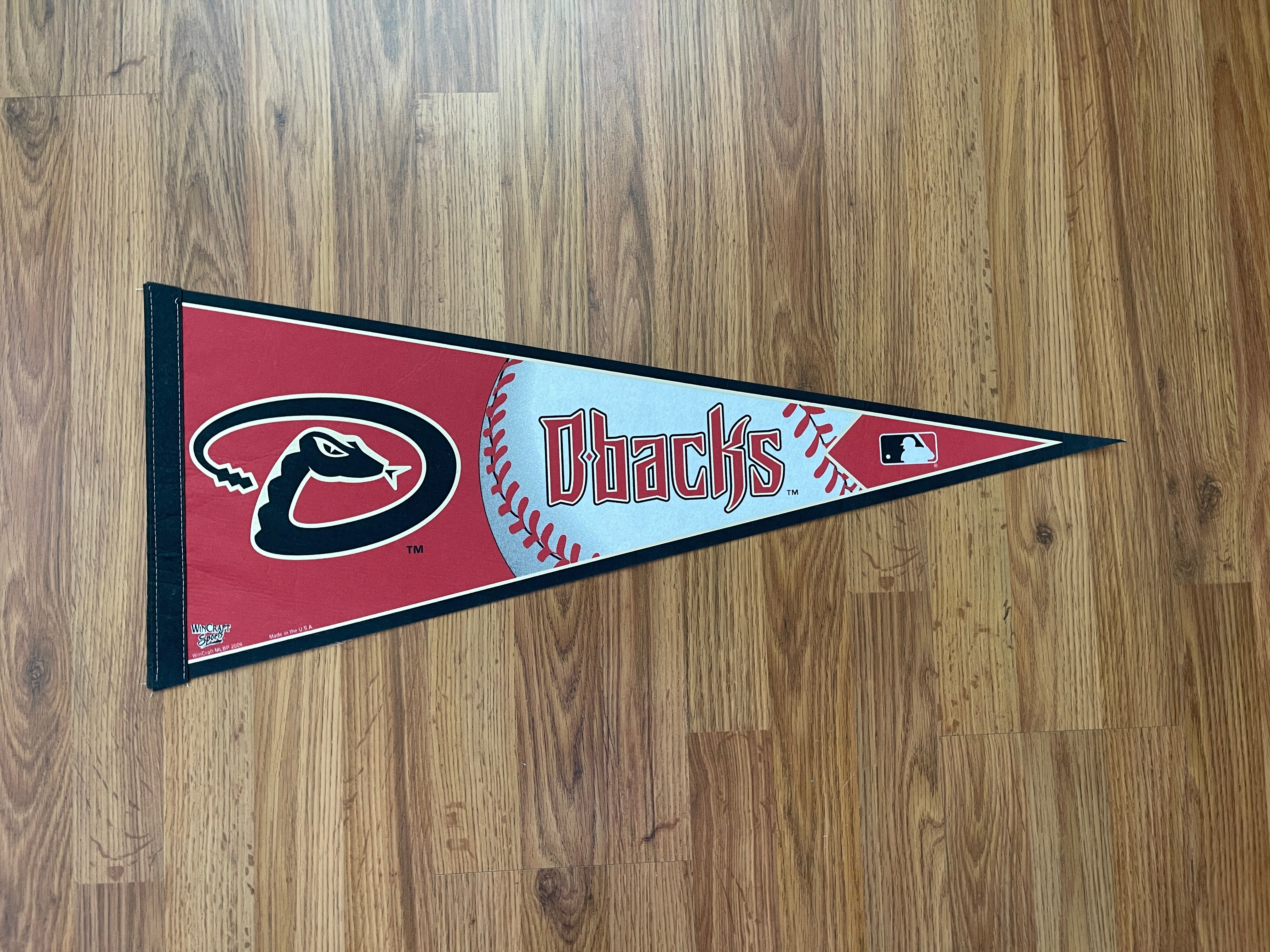 Arizona Diamondbacks MLB BASEBALL 2001 WORLD SERIES Mini Fan Cave Banner  Flag! | SidelineSwap