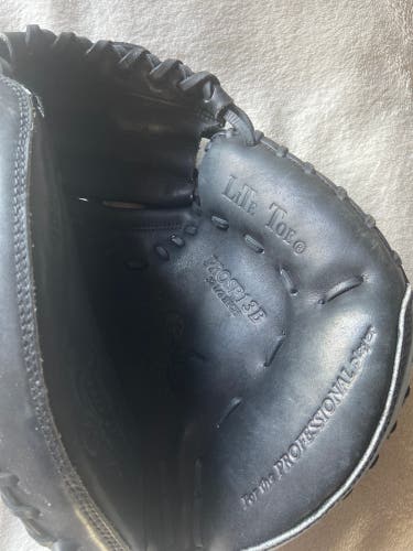 2020 Right Hand Throw 32.5" Heart of the Hide Baseball Glove