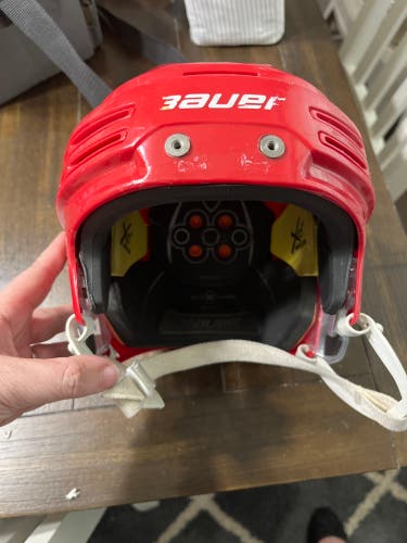 Used Medium Bauer Re-Akt 75 Helmet