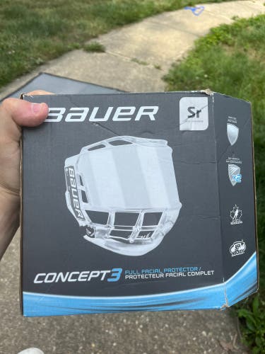 Bauer Concept 3 Full Shield  Senior