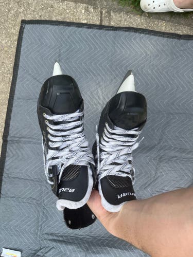 Lightly Used Bauer Size 10 Nexus 400 Hockey Skates