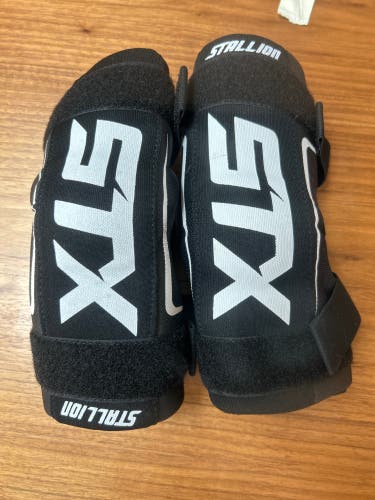 New Medium/Large STX Stallion 50 Arm Pads