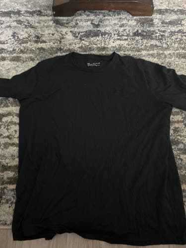 Black Under Armour T-Shirt 2XL / XXL