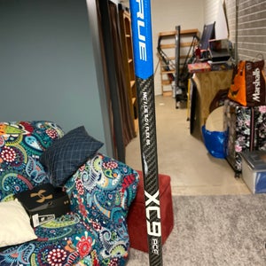 Senior Right Handed MC XC9 ACF Hockey Stick