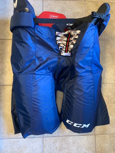 Senior XL CCM Hockey Pants