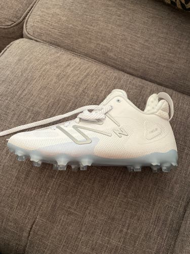 White Men's Turf Cleats Mid Top Freeze 4