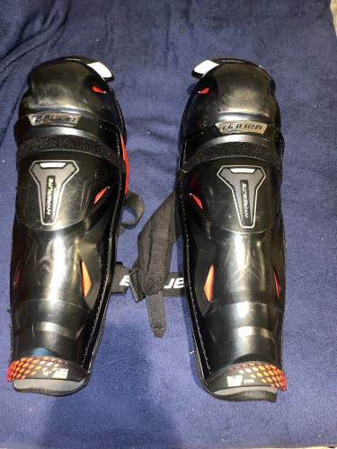 Used Bauer Vapor Hyperlite Shin Pads