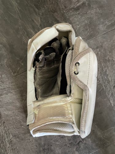 Vaughn Velocity V9 Pro Carbon Blocker