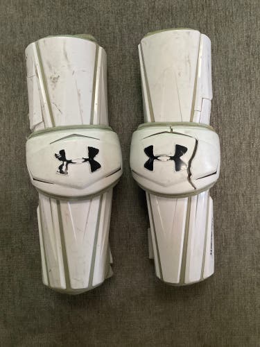 Under Armour Revenant Arm Pads