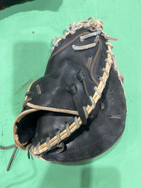 Used Rawlings Gold Glove Elite Right Hand Throw Catcher Baseball Glove 33"