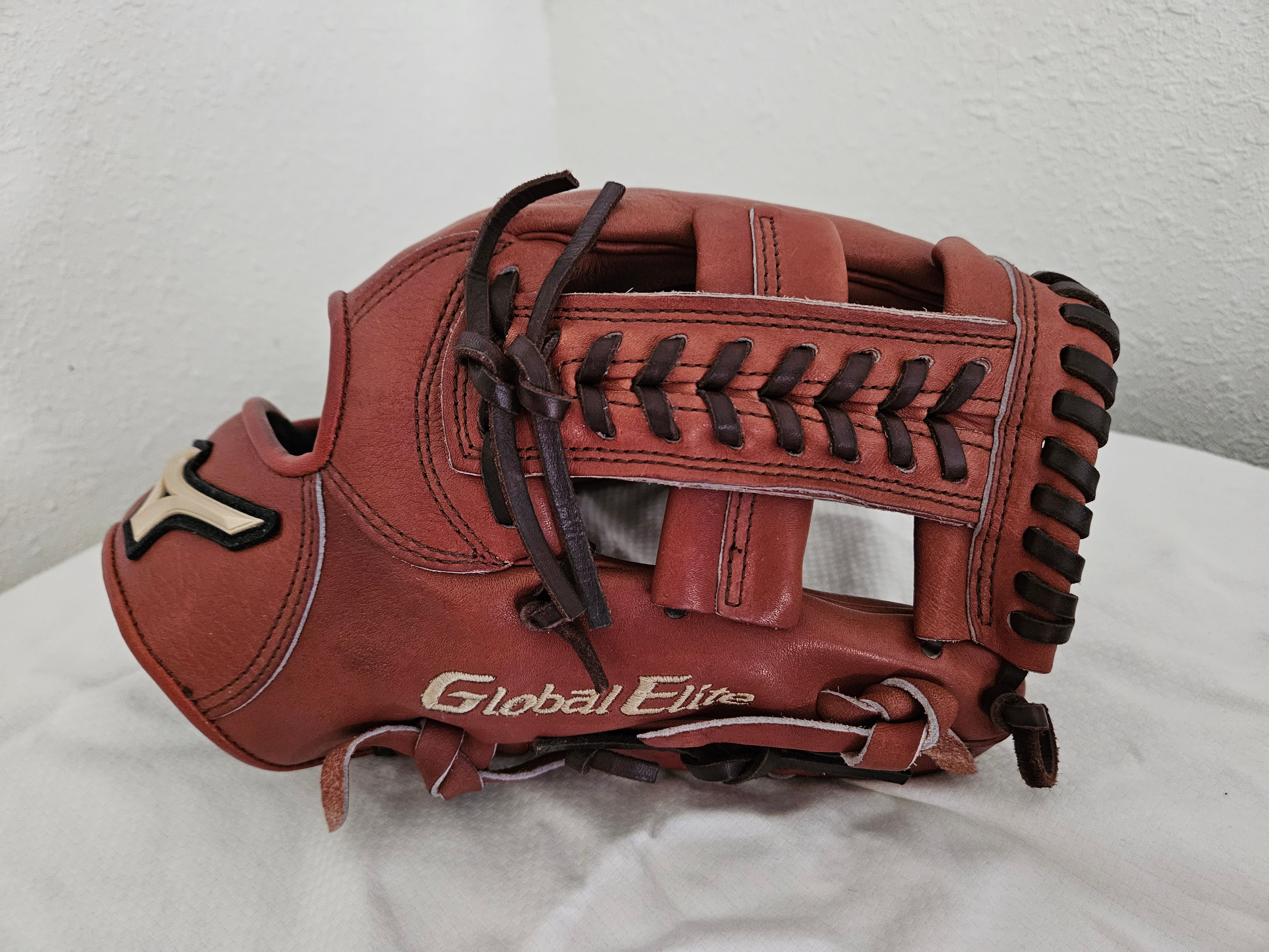 Mizuno Global Elite 11.5 Infield Baseball Glove GGE61AXRY