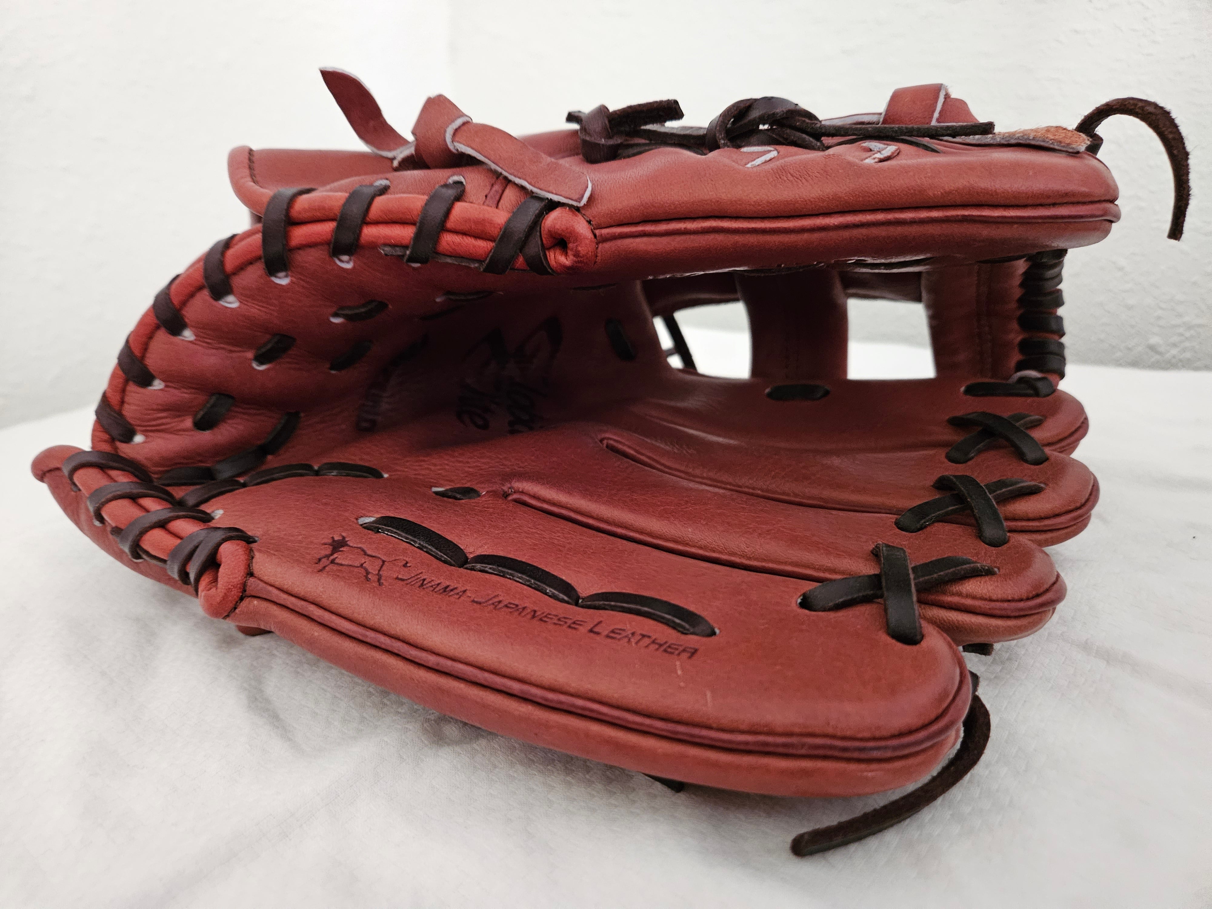 Mizuno Global Elite 11.5 Infield Baseball Glove GGE61AXRY