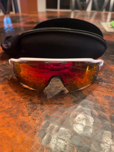New One Size Fits All Oakley Radar EV Sunglasses