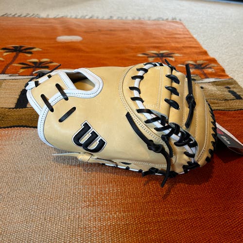 Brand New Wilson A2000 DPCM Catchers Mitt 33" (Japan) (WBW10011533)