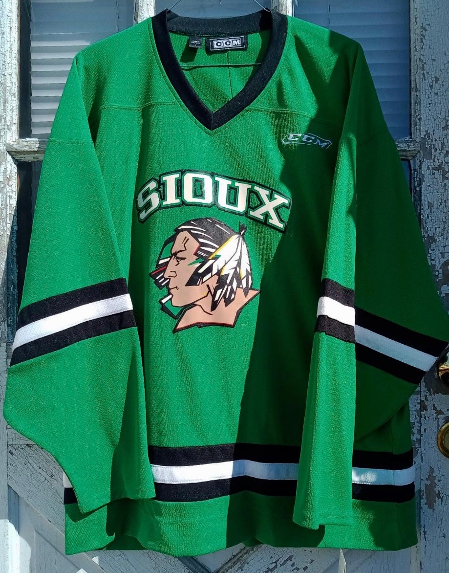 KAIP University of North Dakota Fighting Sioux Green Hockey Jersey New WCHA  XL