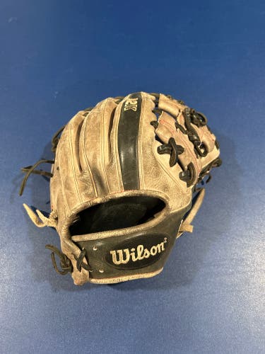 Wilson A2K glove