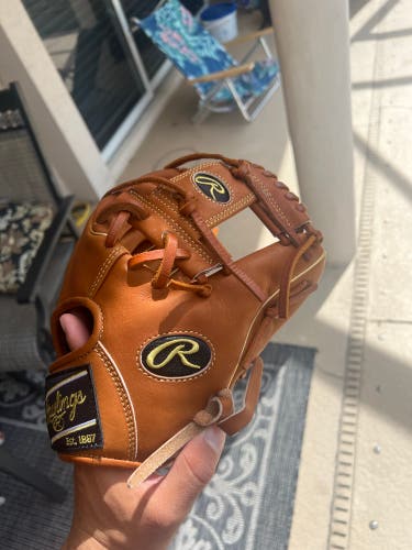 New Right Hand Throw 11.5" Heart of the Hide Baseball Glove