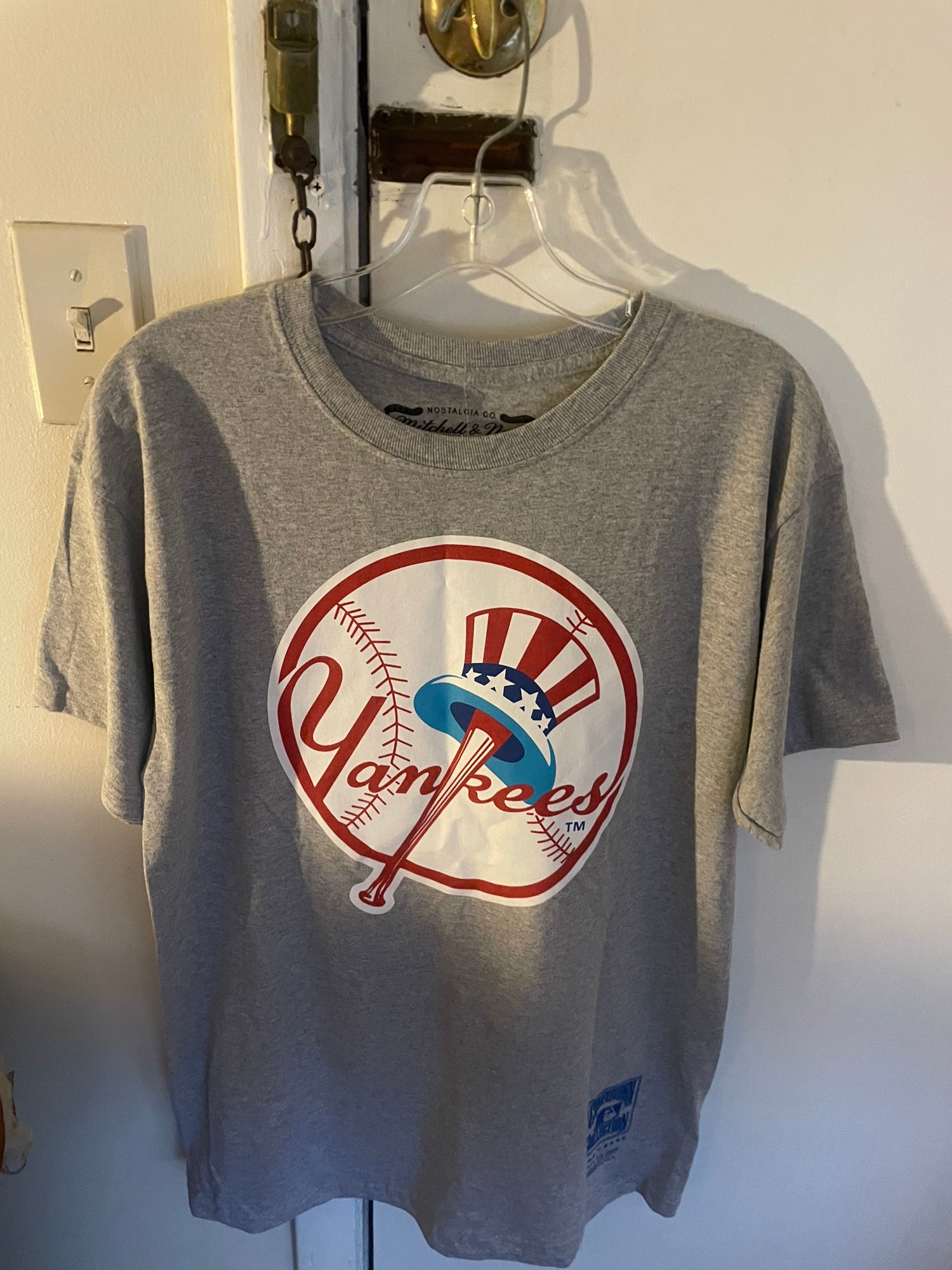 2009 Yankees Champs Tshirt size M – Mr. Throwback NYC
