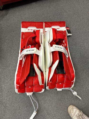 New 32" CCM Axis 1.9 Goalie Leg Pads
