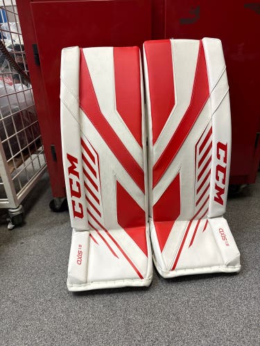 New 30" CCM Axis 1.5 Goalie Leg Pads