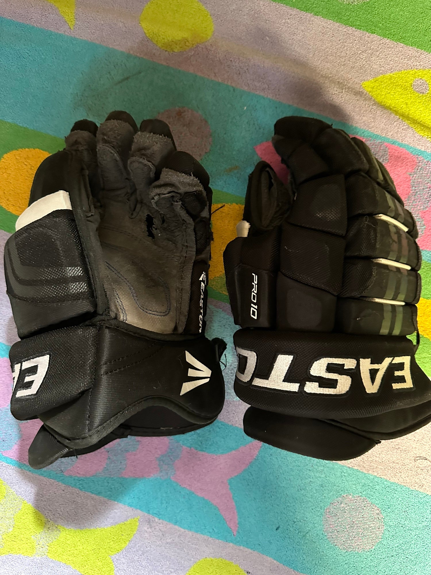 Easton Synergy SE6 Senior Hockey Gloves