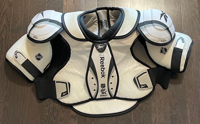 Senior Large Reebok Pro Stock 7K Shoulder Pads