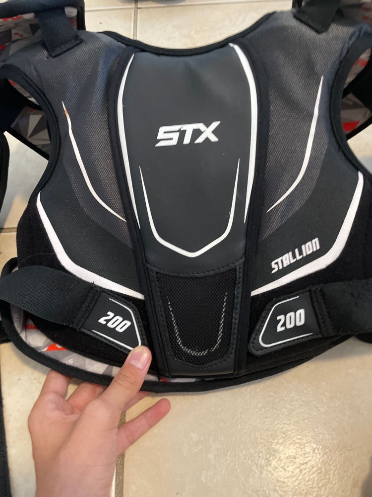 Used Large STX Stallion 200 Shoulder Pads