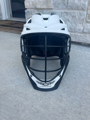 Player's Cascade S Helmet