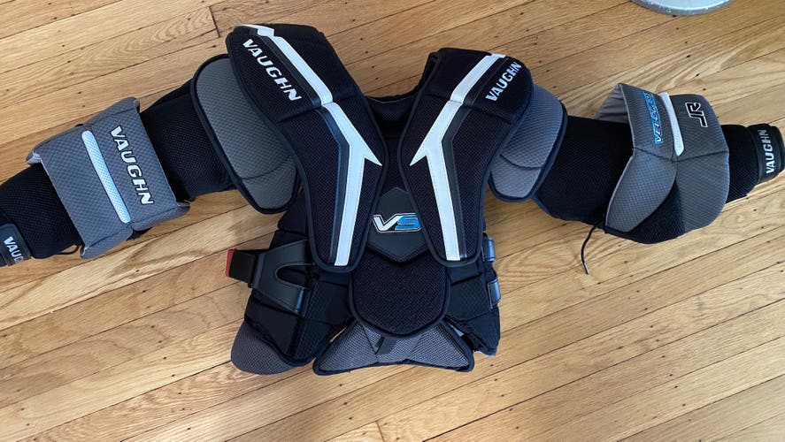 Used Small/Medium Vaughn Velocity V9 Goalie Chest Protector