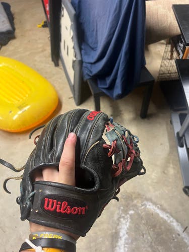 Used 2015 Infield 11.75" A2000 HR13 Baseball Glove