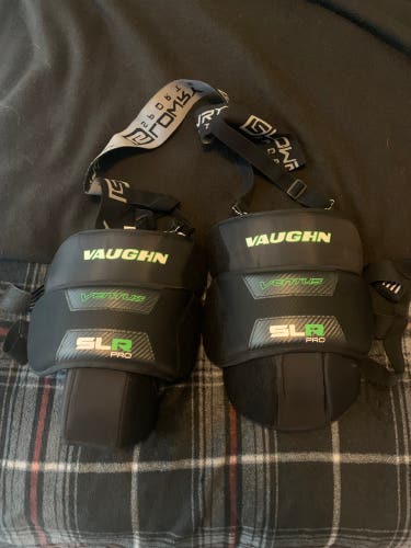 Used Vaughn SLR PRO KNEE PADS