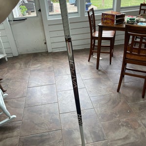 Senior Right Handed P92 Vapor Hyperlite Hockey Stick