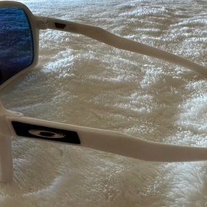 Unisex One Size Fits All Oakley Sutro Sunglasses