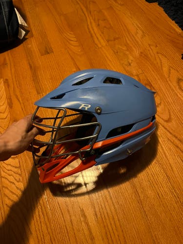 Player's Cascade R Helmet