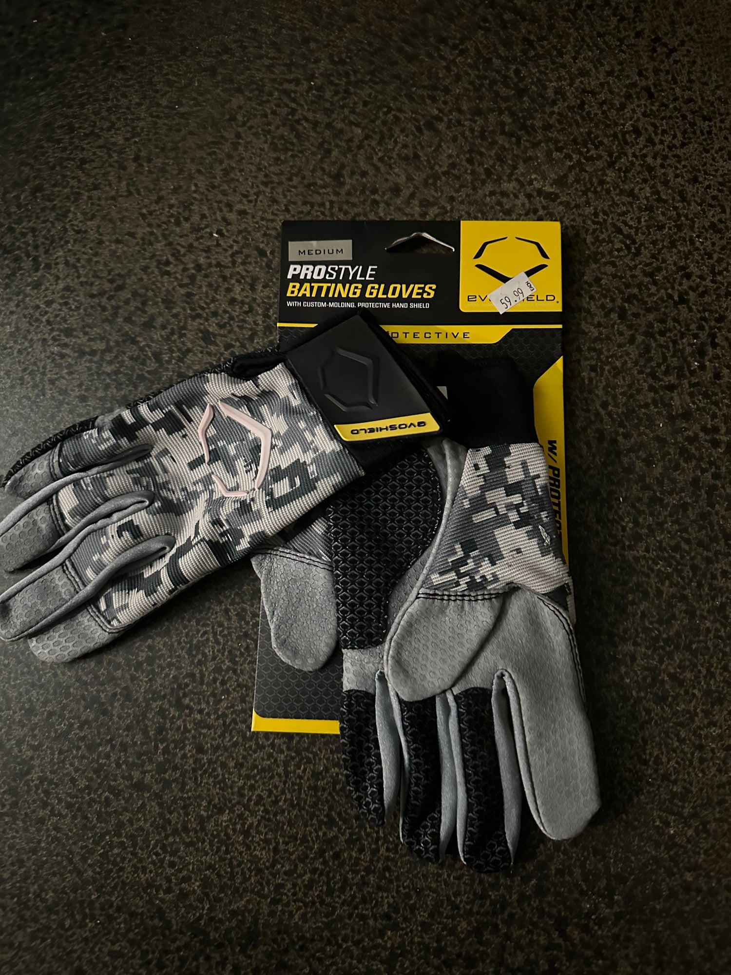 New Medium EvoShield Batting Gloves