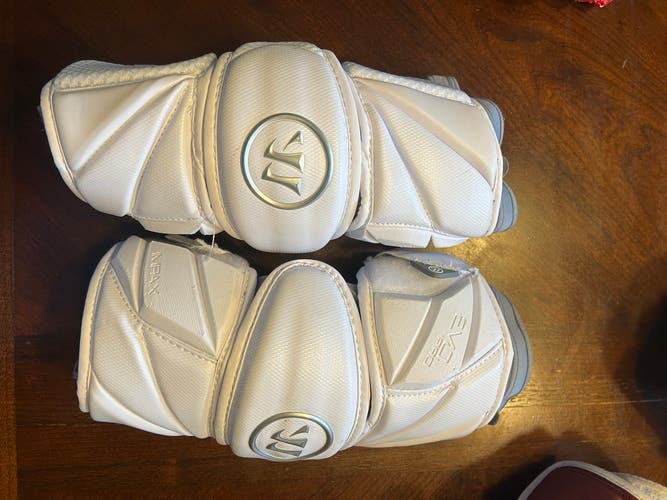 Like New Large Warrior Evo Pro Arm Pads