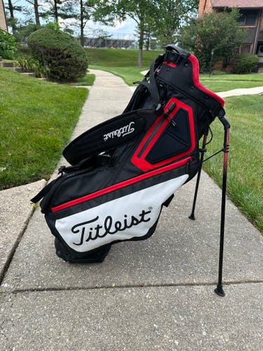 Titleist Hybrid 5 Stand Golf Bag